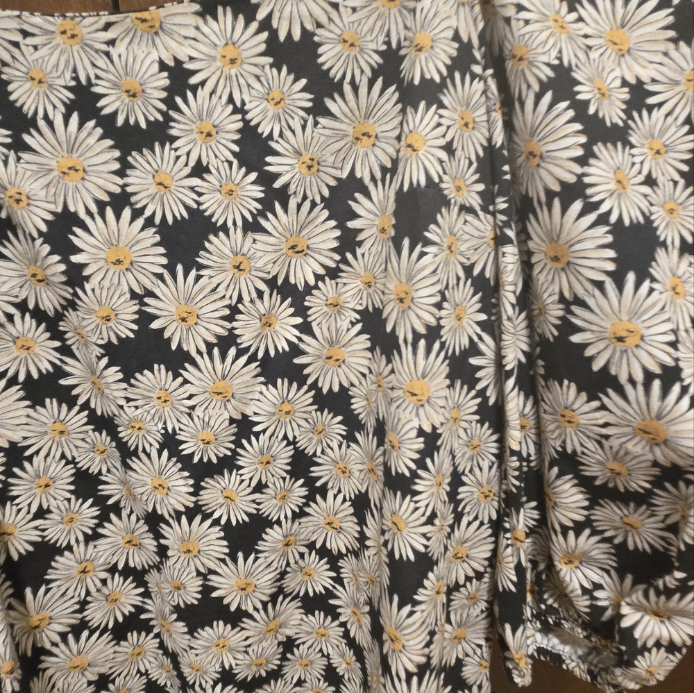 NWT Floral Dress - Picture 2 of 3